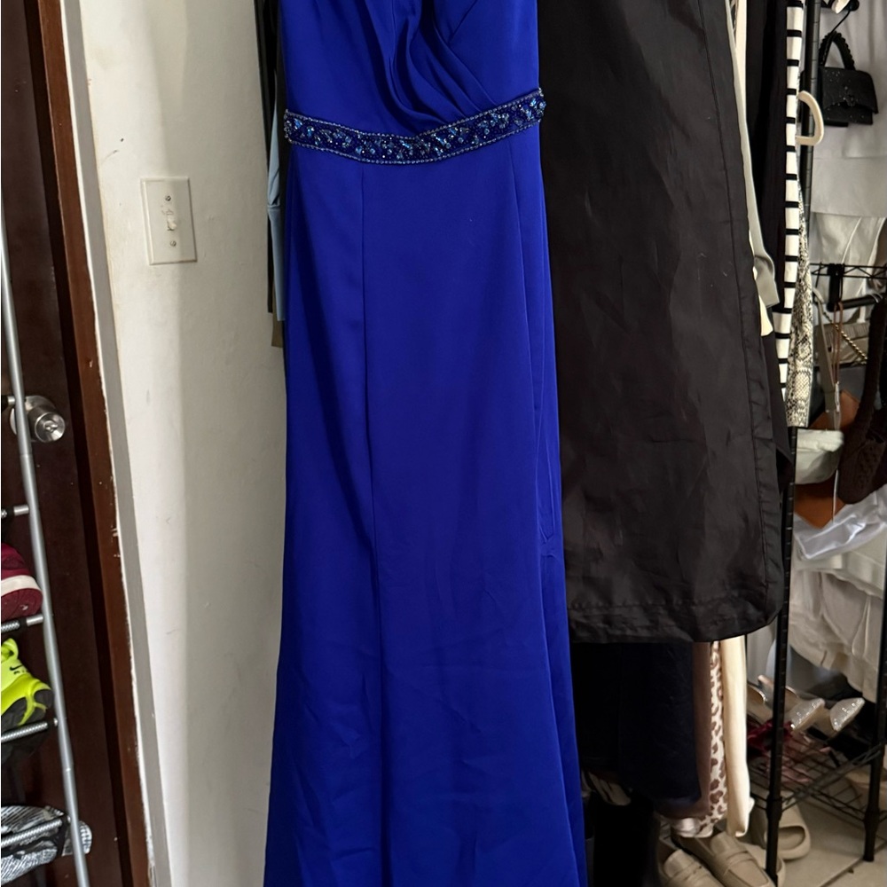 Elegant Blue Evening Gown